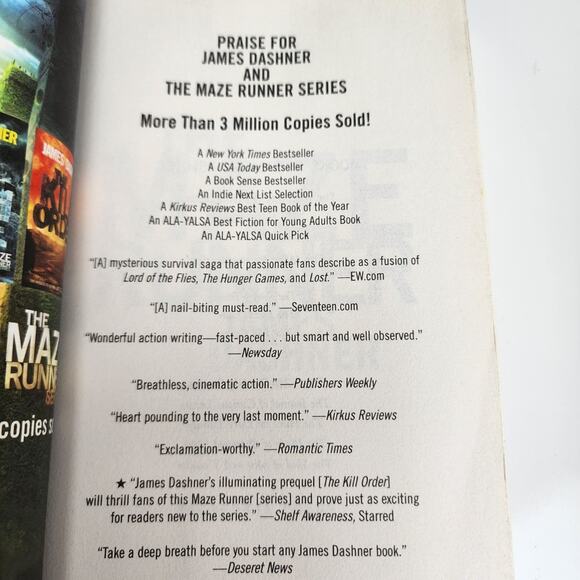 The Maze Runner (Young-Adult Sci-Fi Dystopian Thriller Fiction) Paperback Book - Picture 6 of 8